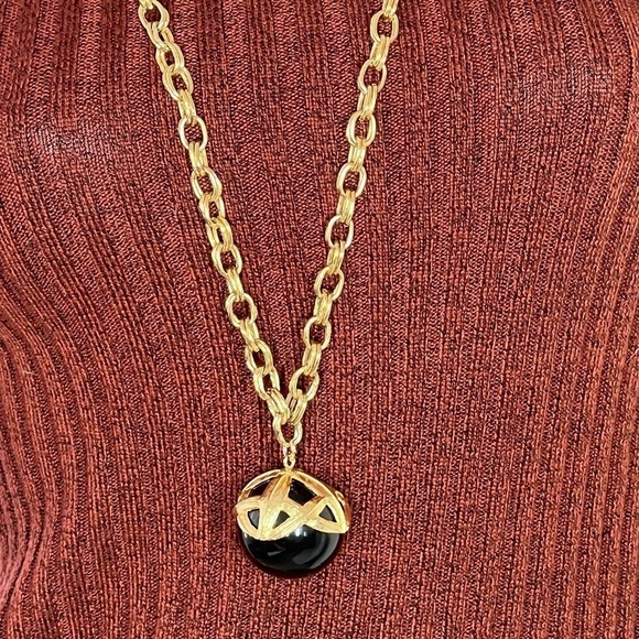 VTG MONET Gold-tone Metal Chain Black Lucite Ball Pendant Runway Necklace 16.5" - Picture 3 of 16